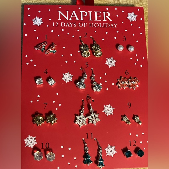 🌸Napier 12 Days Of Earrings - Picture 1 of 9